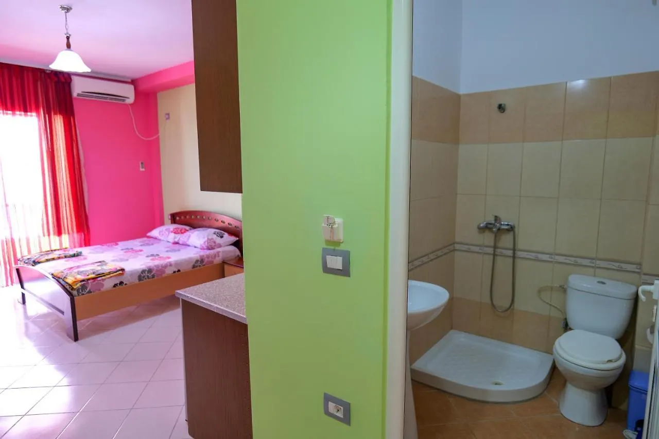 Vila Lida Sarandë 아파트